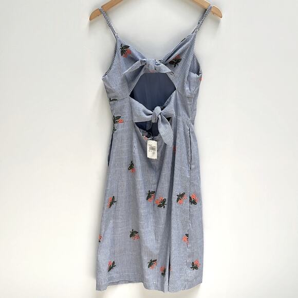 NWT J.O.A. Embroidered Back Tie Midi Dress Size M - Picture 4 of 11